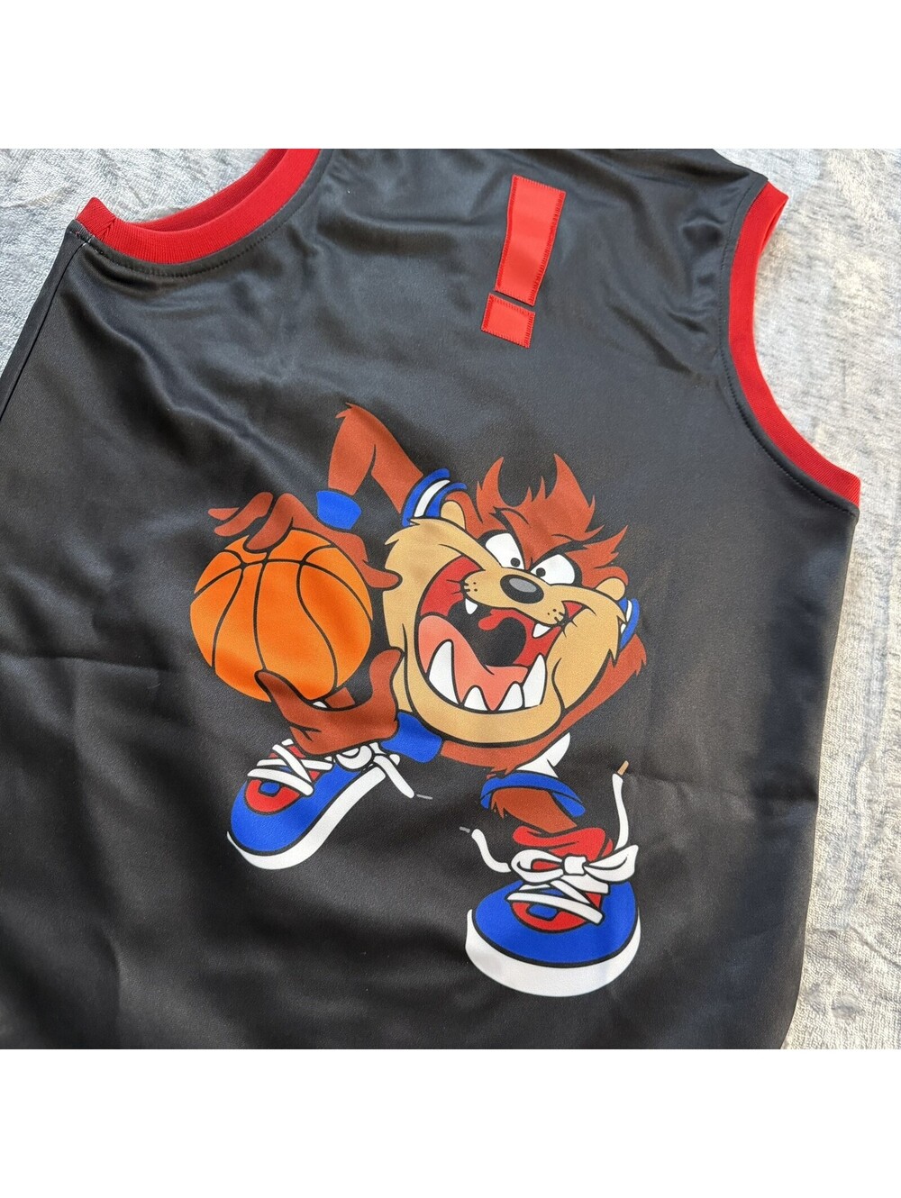 Space Jam 1996 Taz Tune Squad Basketball Jersey Headgear Classics Youth M NWT